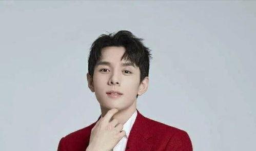 圈内人爆料邓凯的恋情是哪一期,揭秘明星背后的甜蜜故事